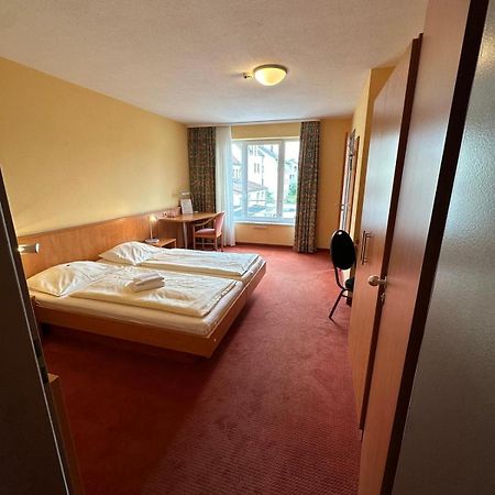 Gasthaus - Hotel Neue Post Meitingen Екстер'єр фото