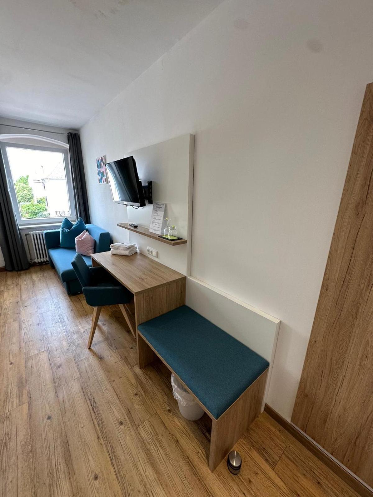 Gasthaus - Hotel Neue Post Meitingen Екстер'єр фото